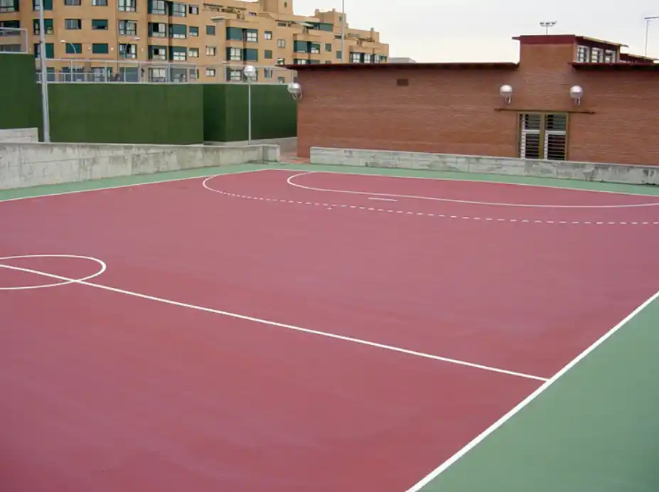 errores-a-evitar-en-un-pavimento-deportivo-