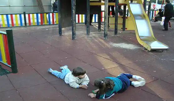 Pavimentos deportivos Parques infantiles