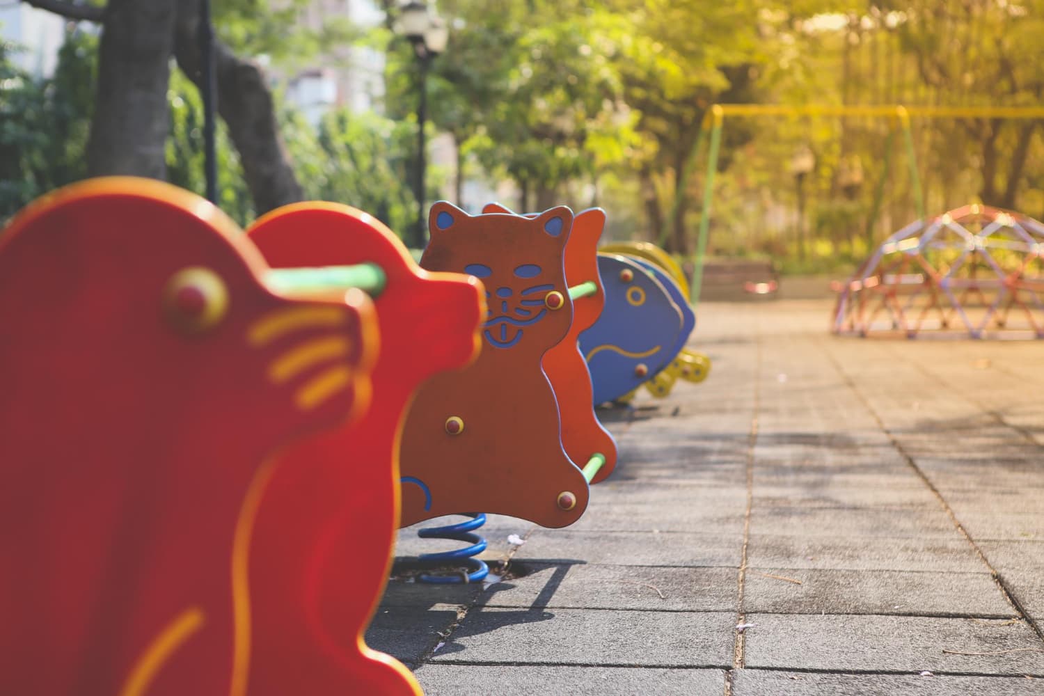 pavimento-de-un-parque-infantil-